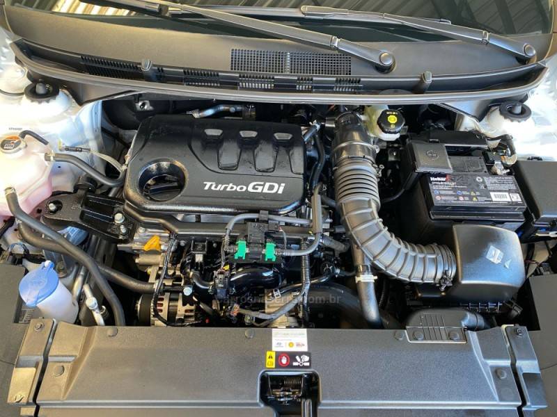 HYUNDAI - HB20S - 2023/2024 - Branca - R$ 94.900,00