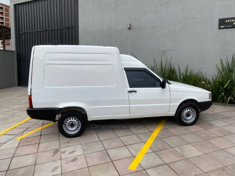 FIAT - FIORINO - 1999/2000 - Branca - R$ 25.900,00