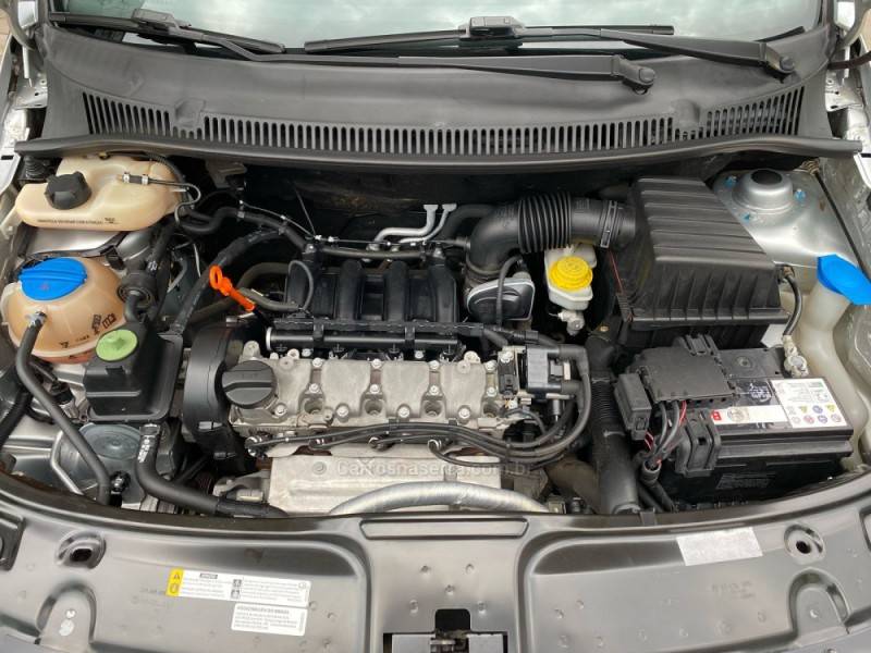 VOLKSWAGEN - FOX - 2012/2013 - Prata - R$ 39.900,00