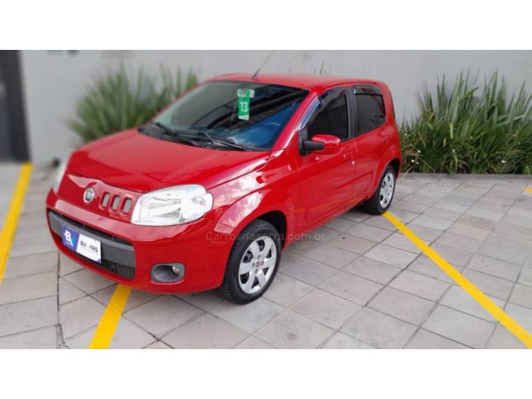FIAT - UNO - 2012/2013 - Vermelha - R$ 33.900,00