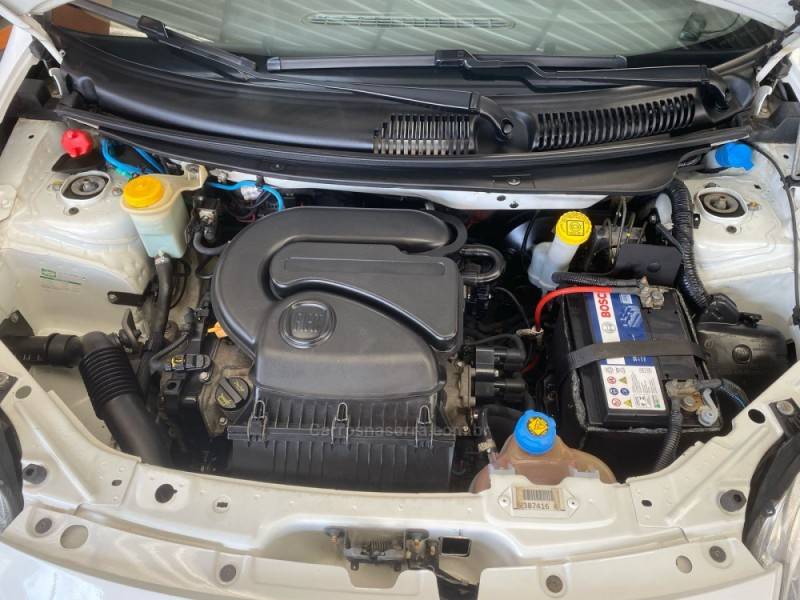 FIAT - PALIO - 2016/2016 - Branca - R$ 41.900,00