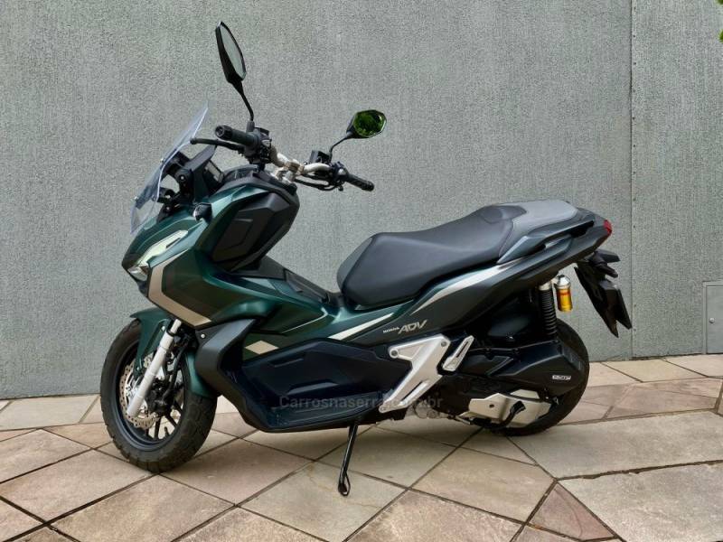HONDA - ADV 150 - 2024/2024 - Verde - R$ 23.900,00