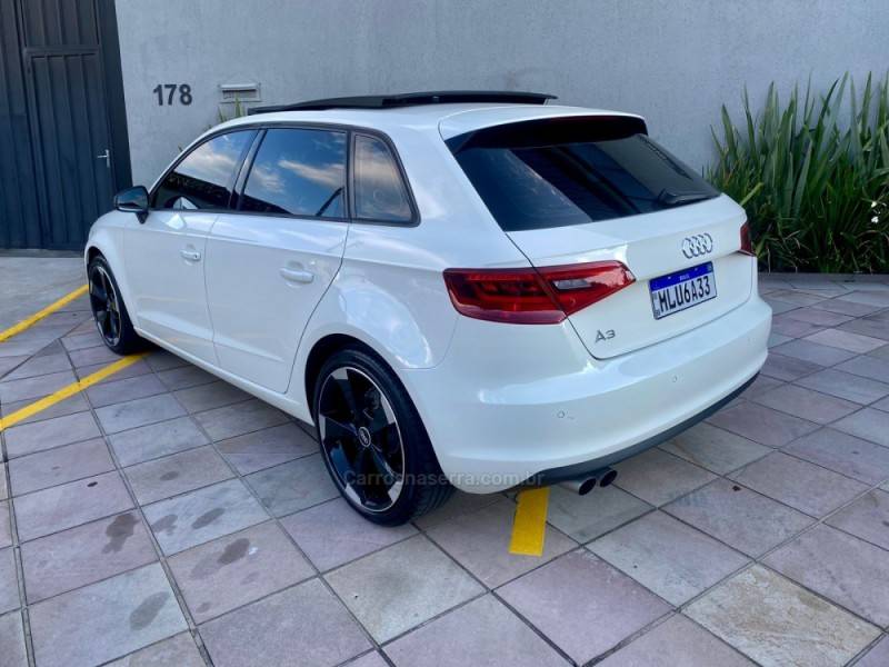 AUDI - A3 - 2014/2014 - Branca - R$ 85.900,00