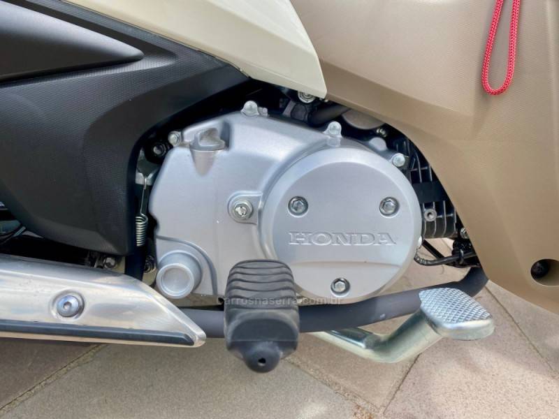 HONDA - BIZ 125 - 2023/2023 - Branca - R$ 17.500,00