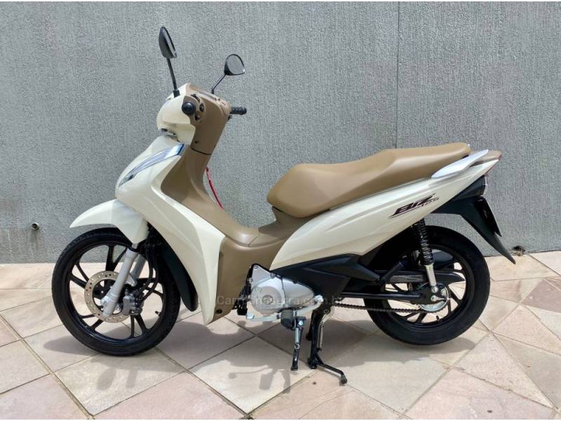 HONDA - BIZ 125 - 2023/2023 - Branca - R$ 17.500,00