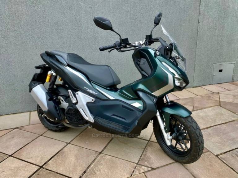 HONDA - ADV 150 - 2024/2024 - Verde - R$ 23.900,00