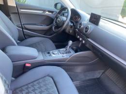 AUDI - A3 - 2014/2014 - Branca - R$ 85.900,00