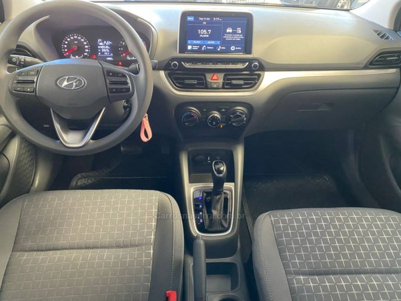 HYUNDAI - HB20S - 2023/2024 - Branca - R$ 94.900,00