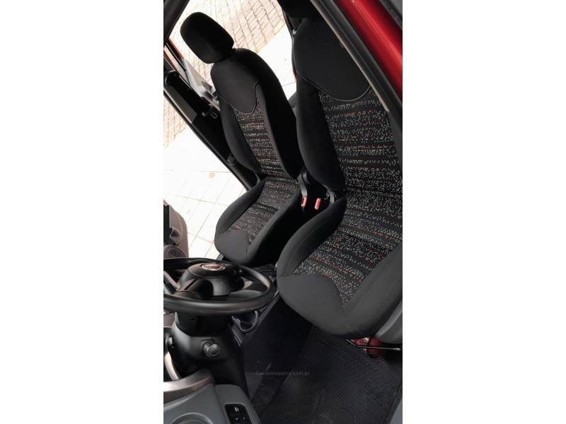 FIAT - UNO - 2012/2013 - Vermelha - R$ 33.900,00