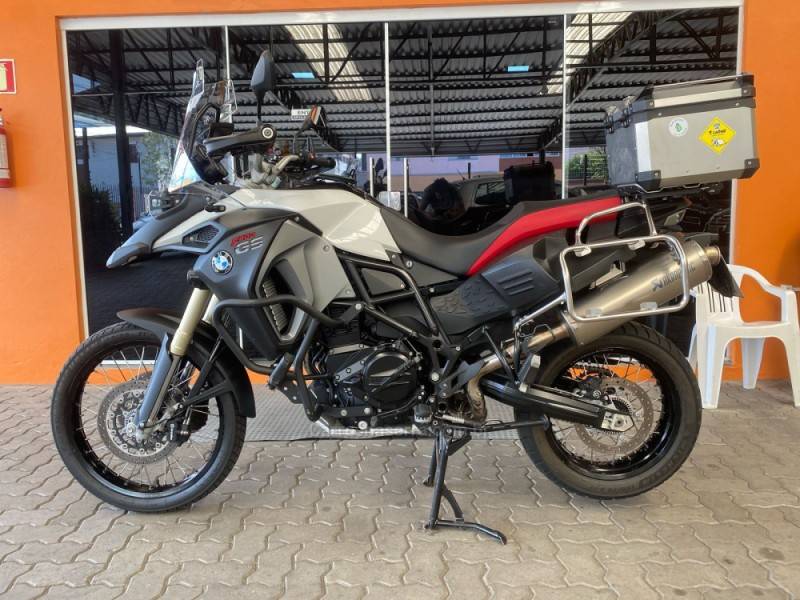 BMW - F 800 - 2016/2016 - Branca - R$ 49.900,00