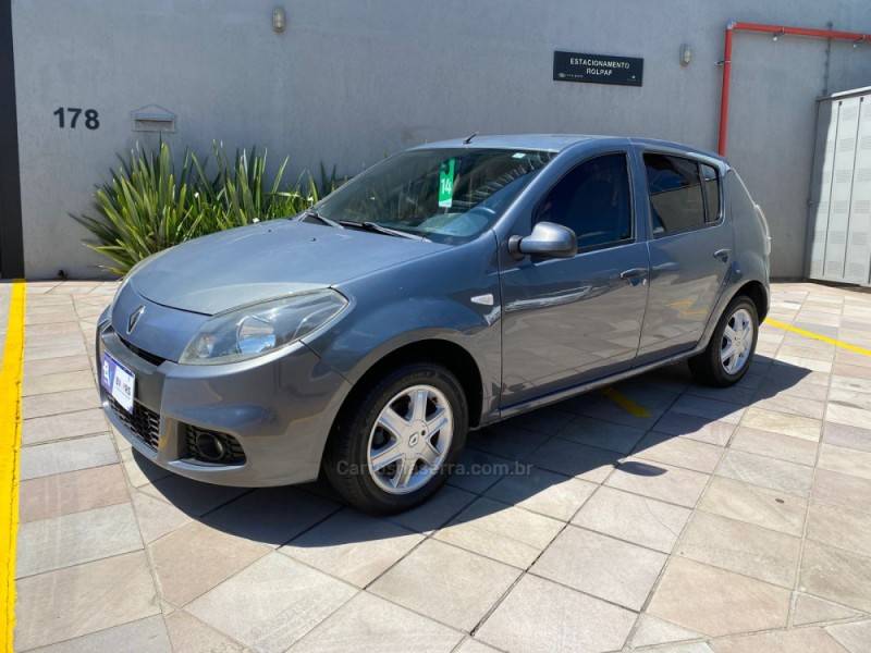 RENAULT - SANDERO - 2013/2014 - Cinza - R$ 36.900,00