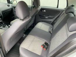 VOLKSWAGEN - FOX - 2012/2013 - Prata - R$ 39.900,00