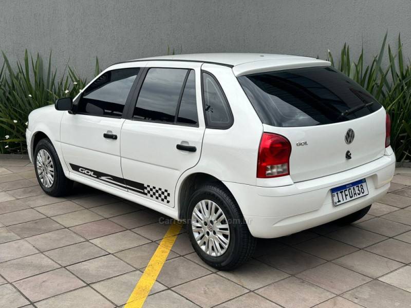 VOLKSWAGEN - GOL - 2012/2013 - Branca - R$ 26.900,00