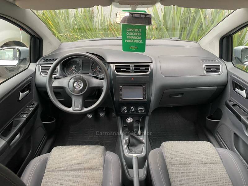 VOLKSWAGEN - FOX - 2012/2013 - Prata - R$ 39.900,00