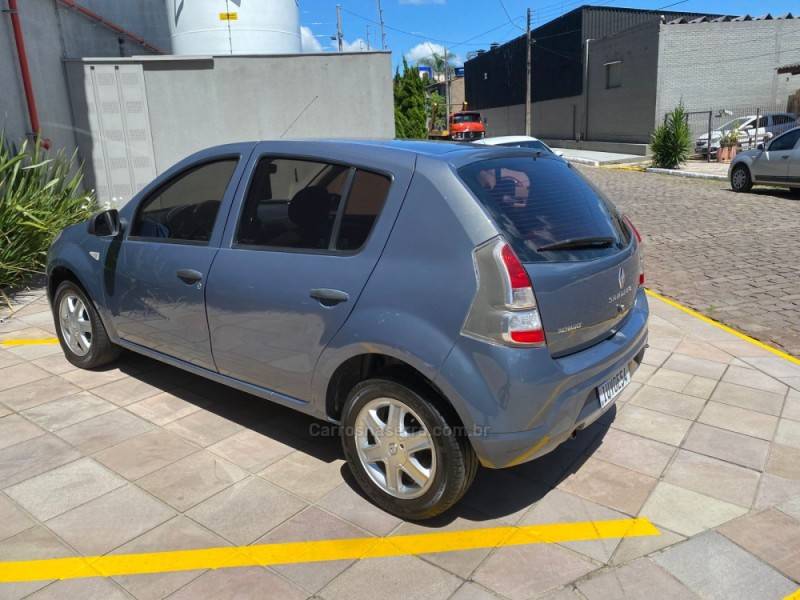 RENAULT - SANDERO - 2013/2014 - Cinza - R$ 36.900,00