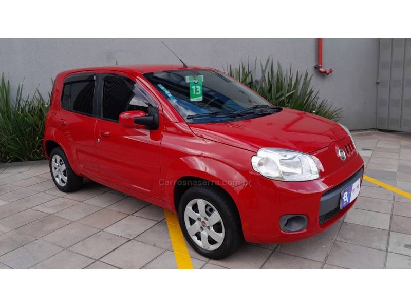 FIAT - UNO - 2012/2013 - Vermelha - R$ 33.900,00