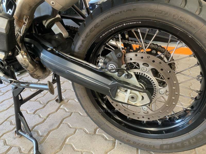 BMW - F 800 - 2016/2016 - Branca - R$ 49.900,00