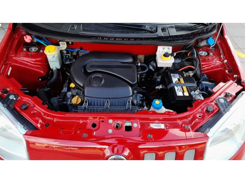 FIAT - UNO - 2012/2013 - Vermelha - R$ 33.900,00