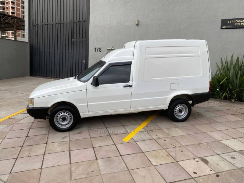 FIAT - FIORINO - 1999/2000 - Branca - R$ 25.900,00