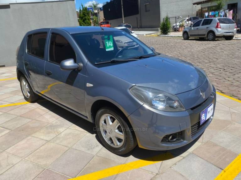 RENAULT - SANDERO - 2013/2014 - Cinza - R$ 36.900,00