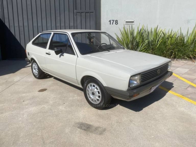 VOLKSWAGEN - GOL - 1984/1984 - Cinza - R$ 29.900,00