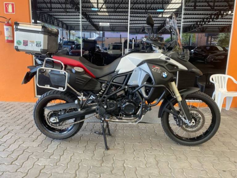 BMW - F 800 - 2016/2016 - Branca - R$ 49.900,00