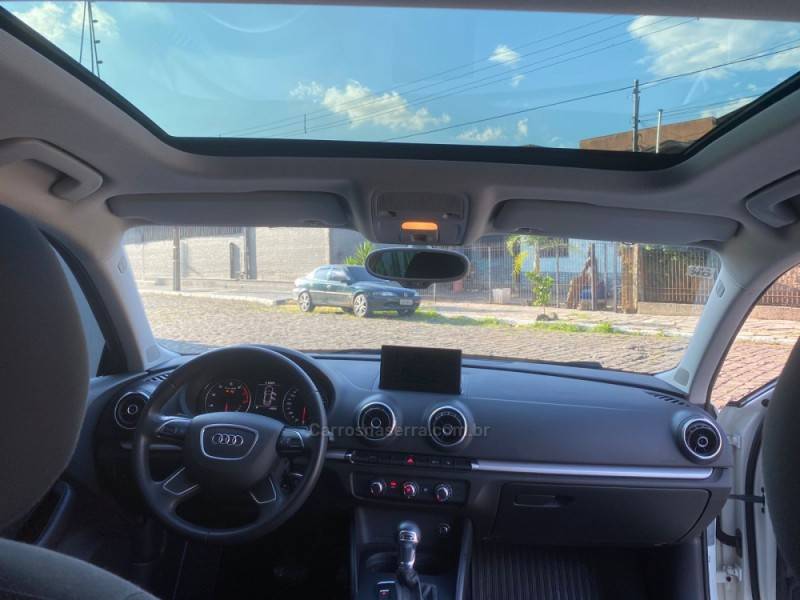 AUDI - A3 - 2014/2014 - Branca - R$ 85.900,00