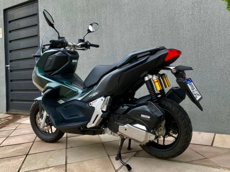 HONDA - ADV 150 - 2024/2024 - Verde - R$ 23.900,00